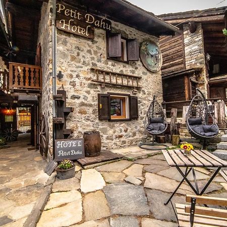 קונייה Hotel Petit Dahu - Chambres Et Restaurant מראה חיצוני תמונה