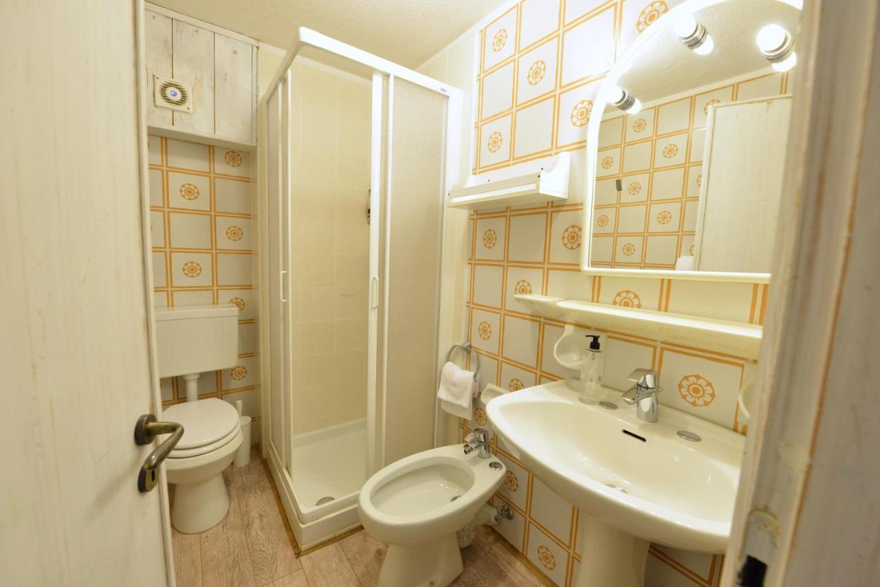 קונייה Hotel Petit Dahu - Chambres Et Restaurant מראה חיצוני תמונה