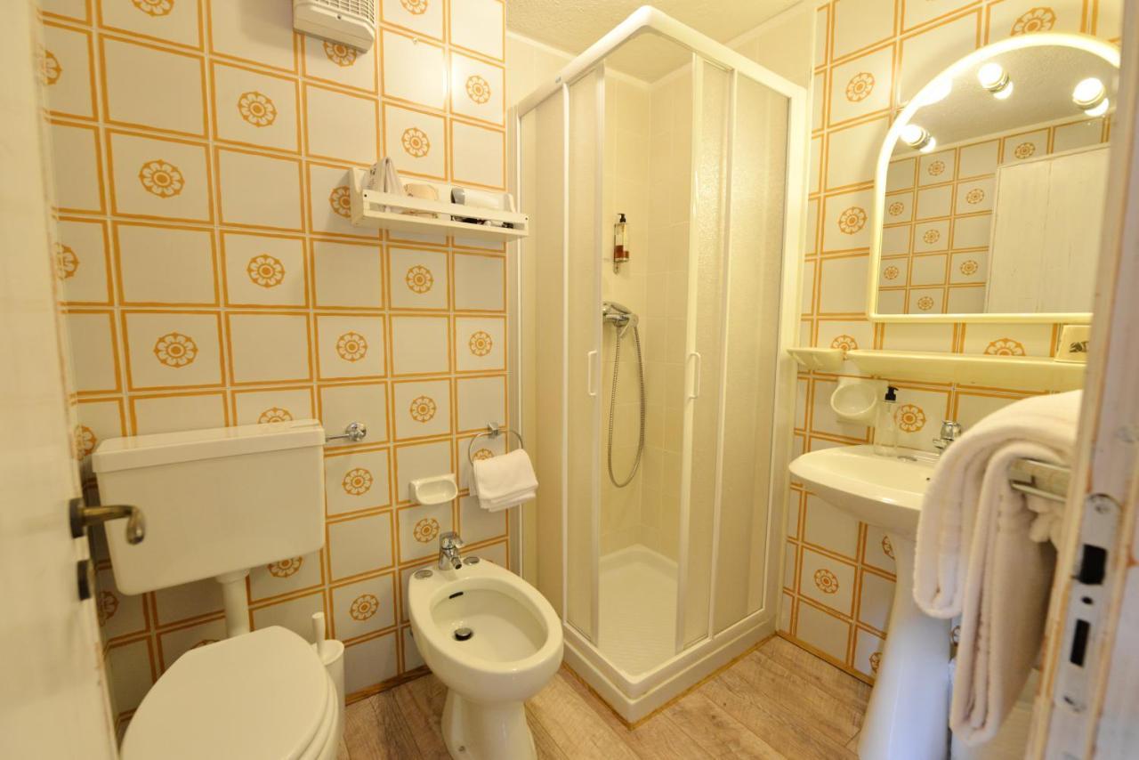 קונייה Hotel Petit Dahu - Chambres Et Restaurant מראה חיצוני תמונה