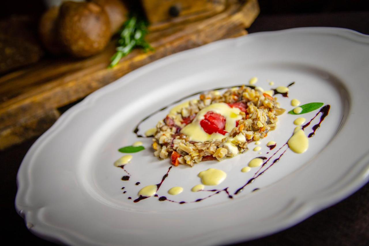 קונייה Hotel Petit Dahu - Chambres Et Restaurant מראה חיצוני תמונה