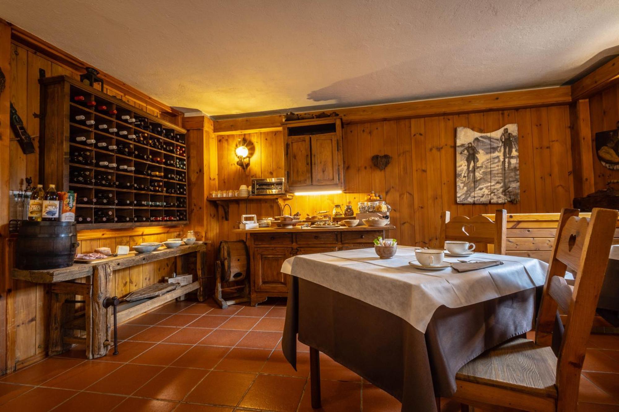 קונייה Hotel Petit Dahu - Chambres Et Restaurant מראה חיצוני תמונה
