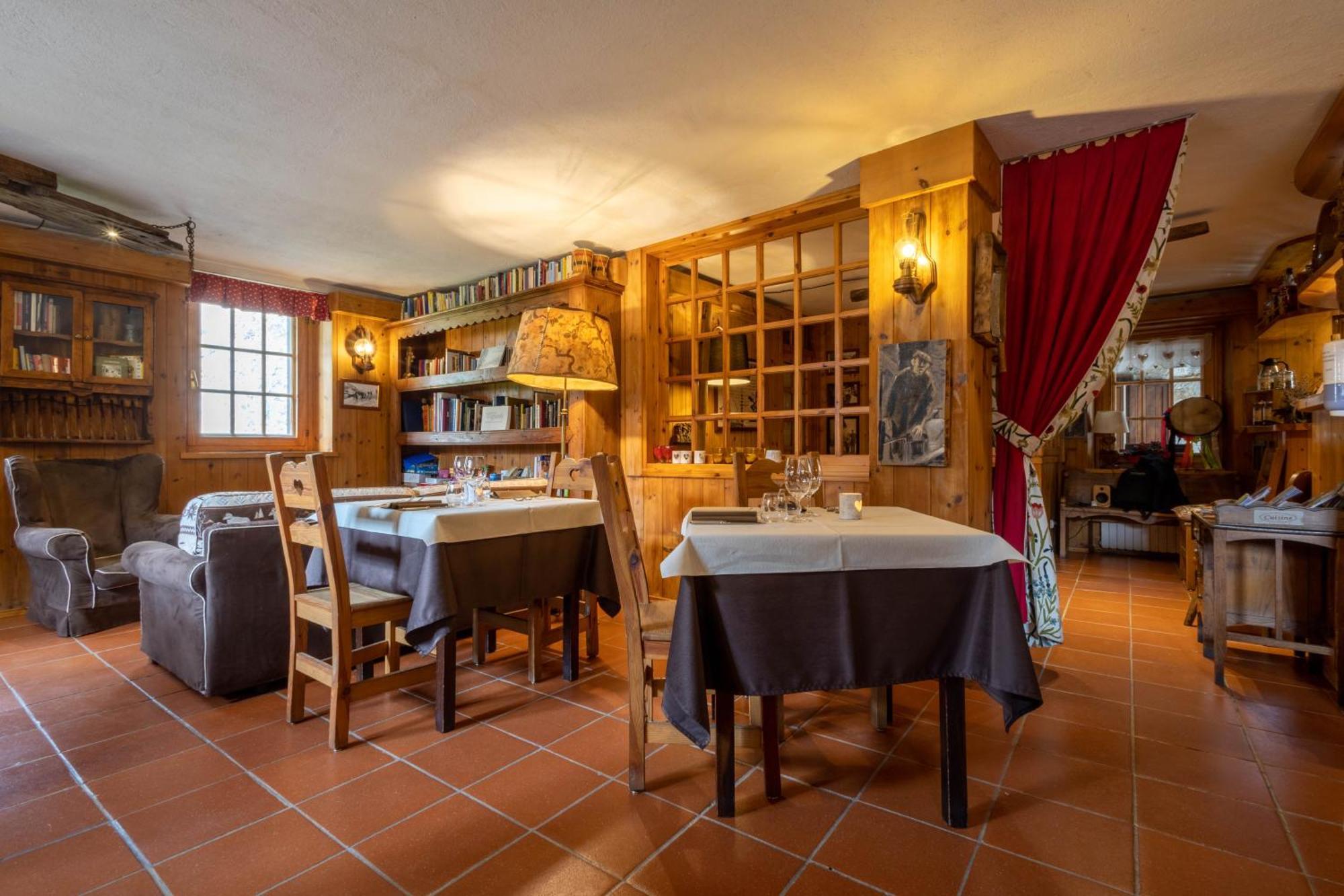 קונייה Hotel Petit Dahu - Chambres Et Restaurant מראה חיצוני תמונה